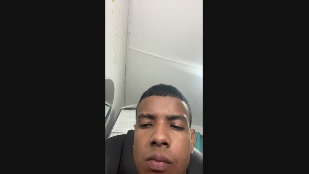 Chris_fendi beauty Webcam SHOW @ Cam4 08-05-2025