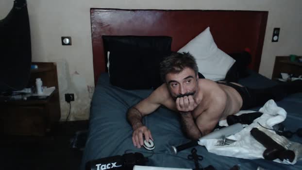 BarefarmerFr bigload Webcam SHOW @ Cam4 09-05-2025