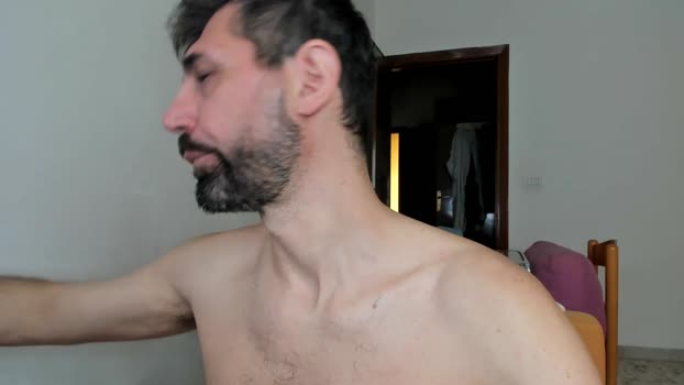 italysexyman strip Webcam SHOW @ Cam4 12-05-2025