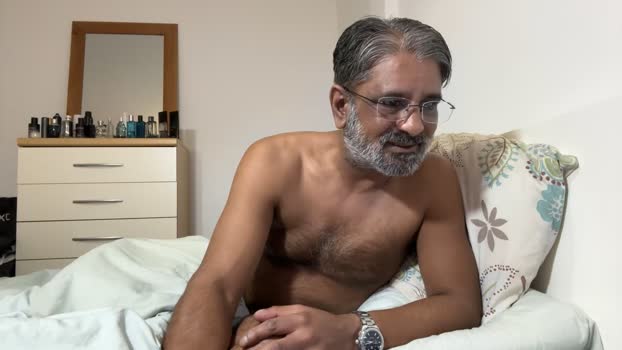 OnlineBossUK handsome Webcam SHOW @ Cam4 15-05-2025