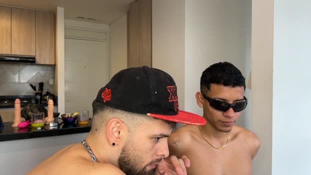 zoneboys_ beautiful Webcam SHOW @ Cam4 14-05-2025