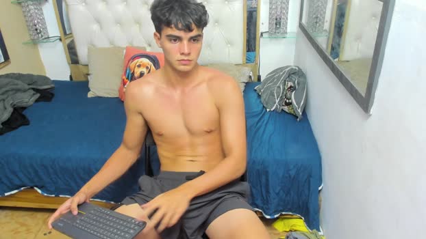 heiker_ natural Webcam SHOW @ Cam4 20-05-2025