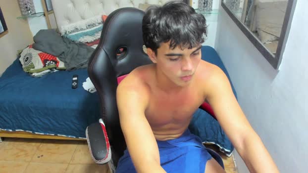 heiker_ cute Webcam SHOW @ Cam4 30-05-2025