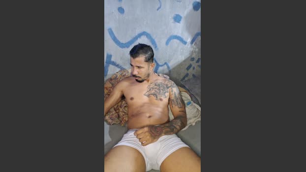 Chilenohh Topless Webcam SHOW @ Cam4 05-06-2025