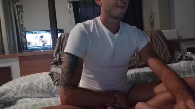 guapotravieso19 natural Webcam SHOW @ Cam4 05-06-2025
