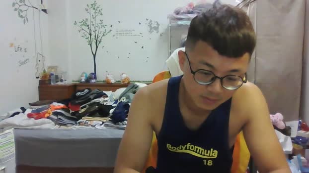 w2xist5 kiss Webcam SHOW @ Cam4 17-06-2025