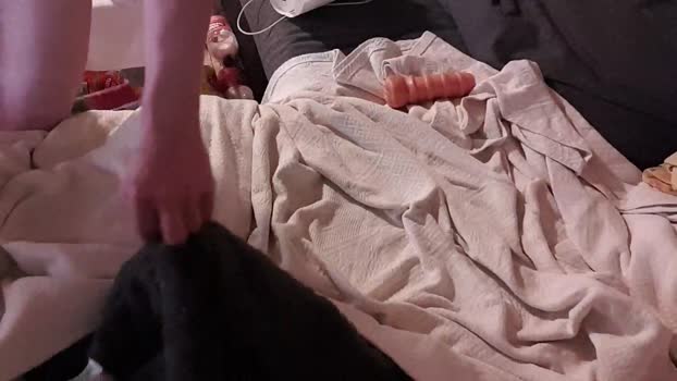 newbi93 toy Webcam SHOW @ Cam4 25-06-2025