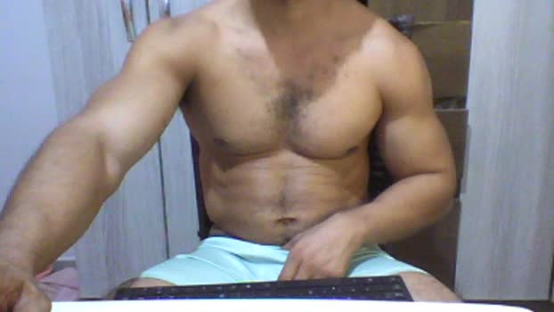 MorenoCarente deepthroat Webcam SHOW @ Cam4 01-07-2025