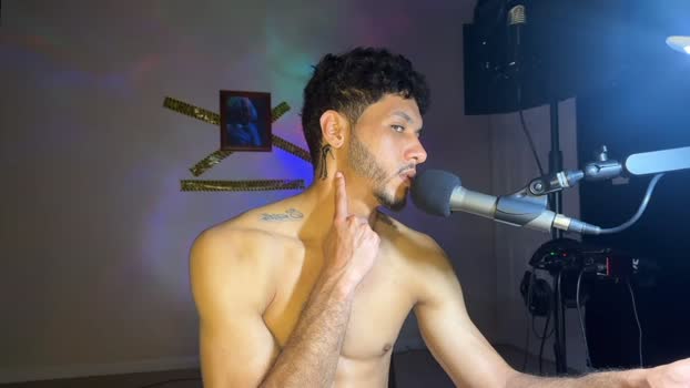 DamnKevin fingers Webcam SHOW @ Cam4 14-07-2025