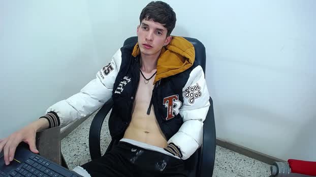 Jheampiero bigcock Webcam SHOW @ Cam4 23-07-2025