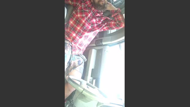 Beardedveteran fuckhard Webcam SHOW @ Cam4 25-07-2025
