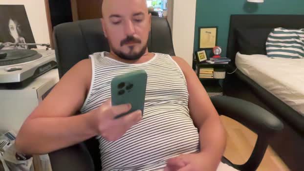 huntin_bears handsome Webcam SHOW @ Cam4 30-07-2025