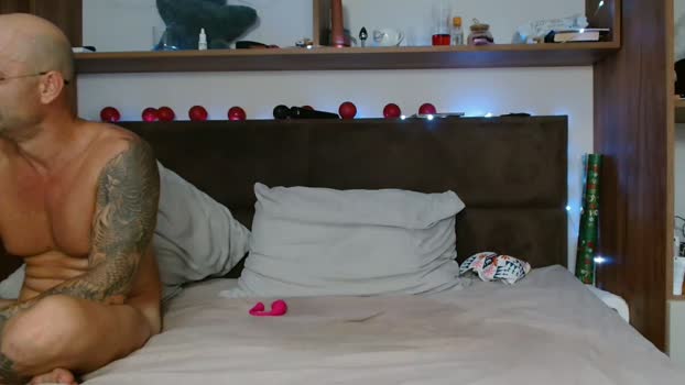 sexbogove36 bicurious Webcam SHOW @ Cam4 01-08-2025