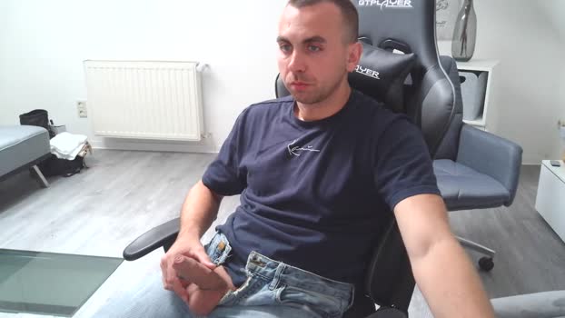 Jeansjunge96 bigcock Webcam SHOW @ Cam4 05-08-2025