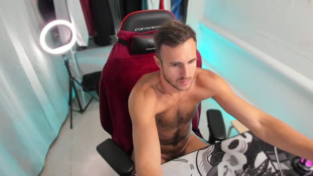 Nikita_petrov kiss Webcam SHOW @ Cam4 05-08-2025