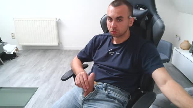 Jeansjunge96 sexybody Webcam SHOW @ Cam4 06-08-2025