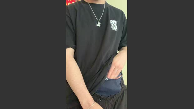 hung_twink20cm Video Webcam SHOW @ Cam4 05-08-2025