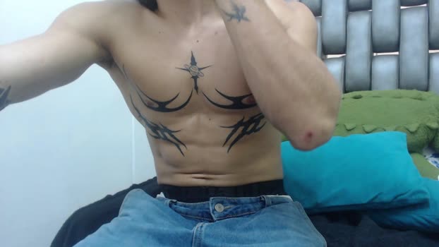 Albert_Bernal69 kissing Webcam SHOW @ Cam4 18-08-2025