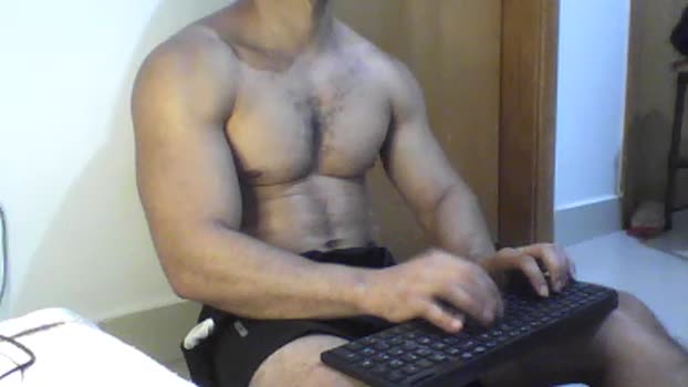 MorenoCarente big Webcam SHOW @ Cam4 25-08-2025