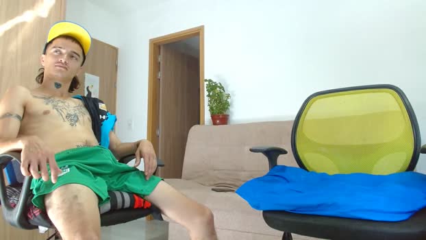 Skinny23cm suckshow Webcam SHOW @ Cam4 09-09-2025