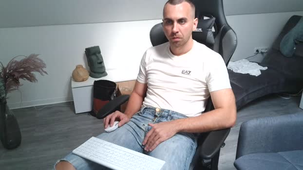 Jeansjunge96 legs Webcam SHOW @ Cam4 13-09-2025