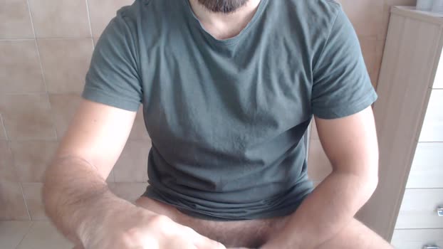 callmeluis fingering Webcam SHOW @ Cam4 14-09-2025