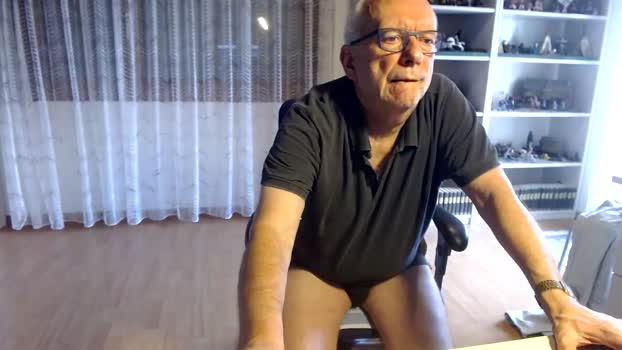 taxidancer1 spanking Webcam SHOW @ Cam4 29-09-2025