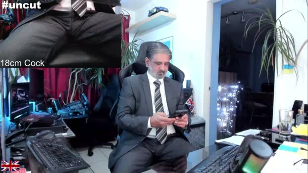 OnlineBossUK beauty Webcam SHOW @ Cam4 29-09-2025