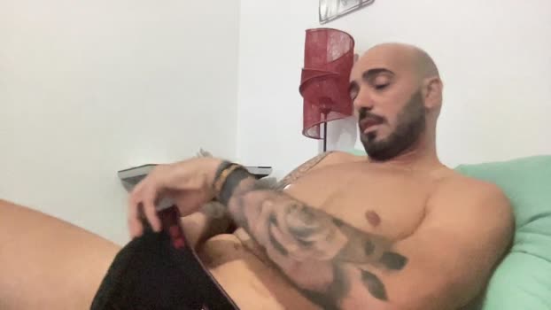 alessandromori9 spanking Webcam SHOW @ Cam4 30-09-2025