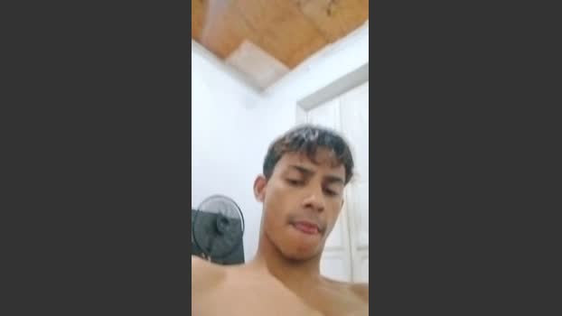 Julioassis fingering Webcam SHOW @ Cam4 04-10-2025
