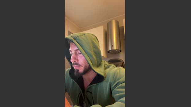 Bigwhitebull strip Webcam SHOW @ Cam4 05-10-2025