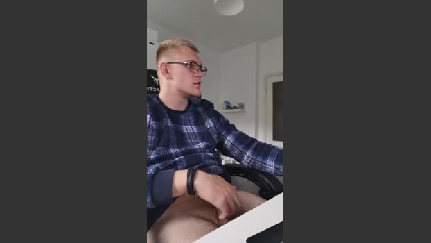 Aleex325 lovense Webcam SHOW @ Cam4 06-10-2025