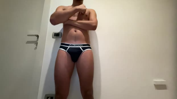 DiEndo31 deepthroat Webcam SHOW @ Cam4 05-10-2025