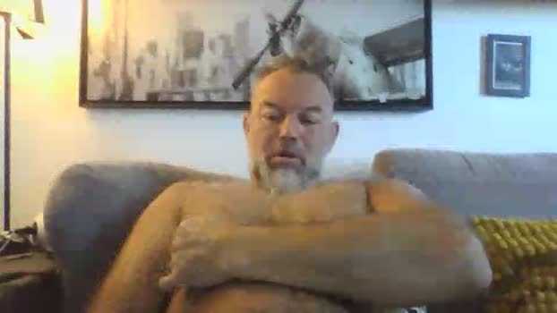 bear70s play Webcam SHOW @ Cam4 06-10-2025