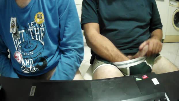 CuriousFriends1 love Webcam SHOW @ Cam4 11-10-2025