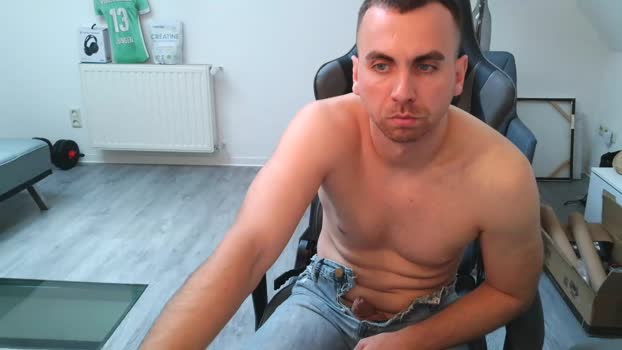 Jeansjunge96 play Webcam SHOW @ Cam4 14-10-2025