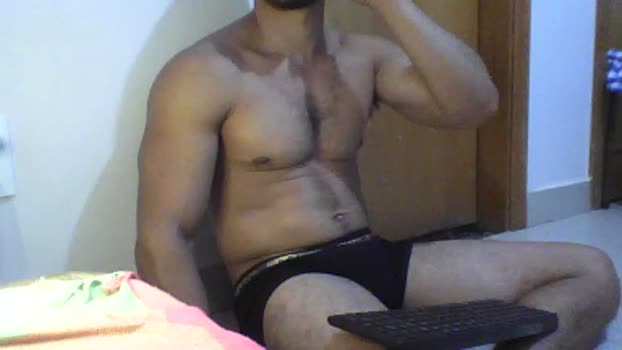 MorenoCarente suck Webcam SHOW @ Cam4 18-10-2025