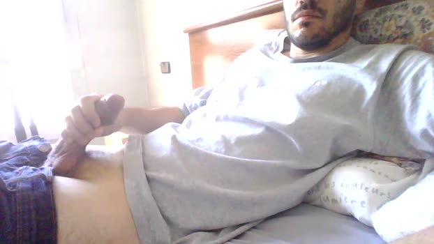 Alvarobcn34 fingering Webcam SHOW @ Cam4 24-10-2025