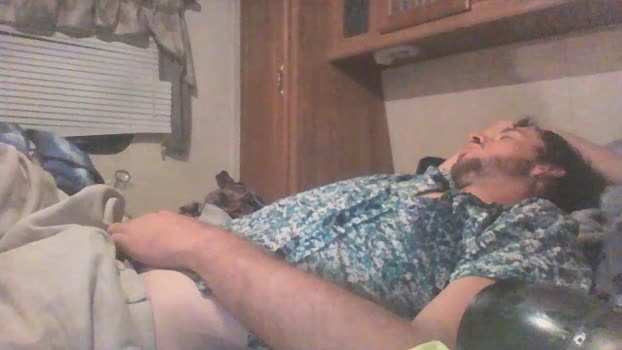 Littleguy25 kissing Webcam SHOW @ Cam4 24-10-2025