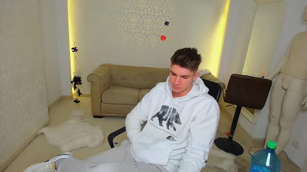 MaxKaidenn jerking Webcam SHOW @ Cam4 27-10-2025