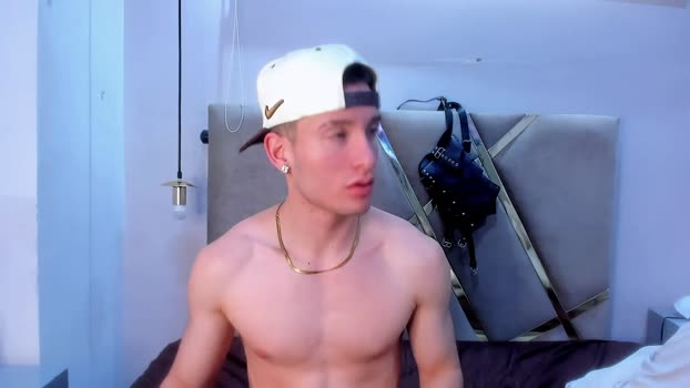 HunterHeat_ suck Webcam SHOW @ Cam4 27-10-2025