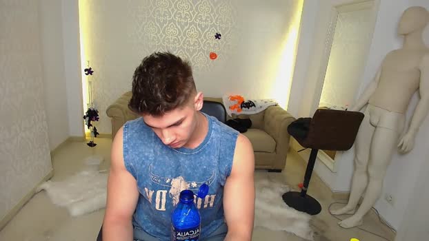 MaxKaidenn cute Webcam SHOW @ Cam4 28-10-2025