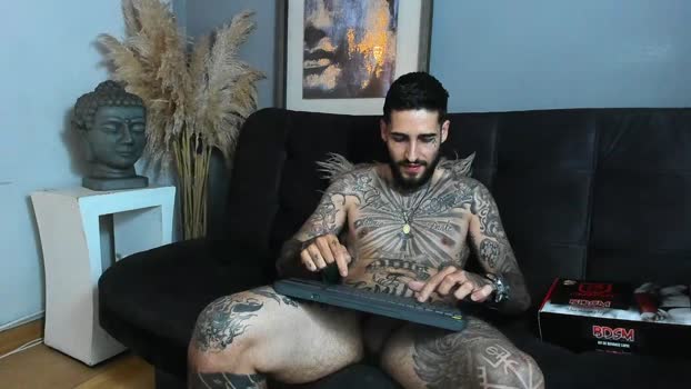 VincentSartori lick Webcam SHOW @ Cam4 28-10-2025