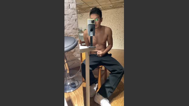 tachibanaboshi handsome Webcam SHOW @ Cam4 01-11-2025
