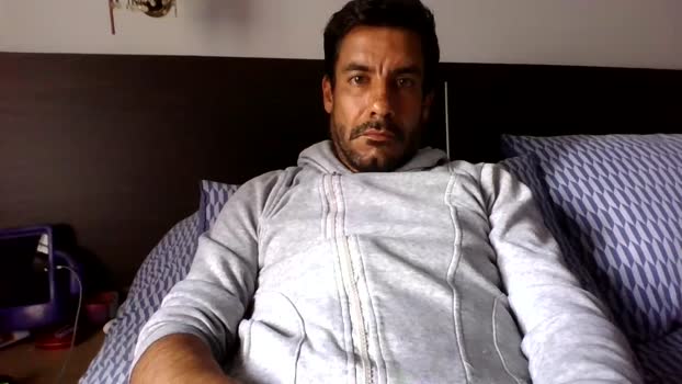 elkike1981 handsome Webcam SHOW @ Cam4 04-11-2025