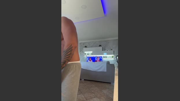 stallonenapoli2 suckshow Webcam SHOW @ Cam4 04-11-2025