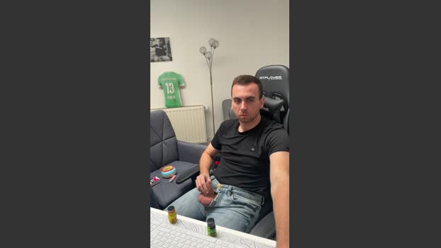 Jeansjunge96 fingers Webcam SHOW @ Cam4 08-11-2025