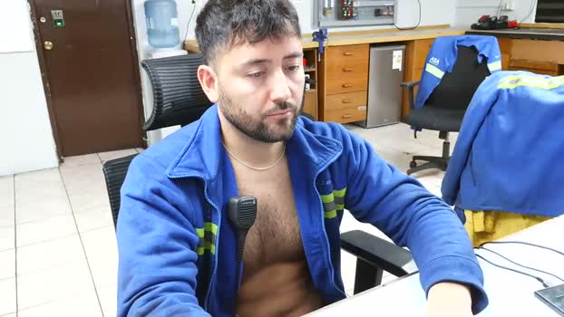 siegfriedll Topless Webcam SHOW @ Cam4 09-11-2025