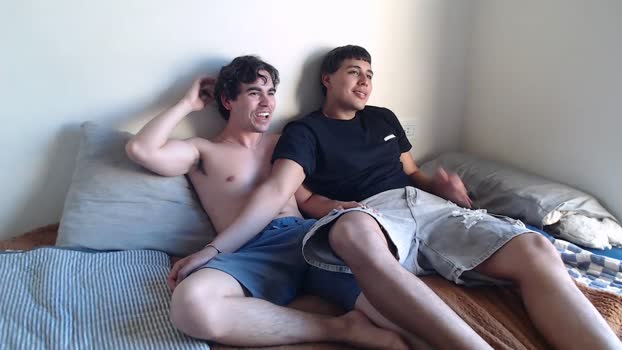 gualas gay Webcam SHOW @ Cam4 09-11-2025