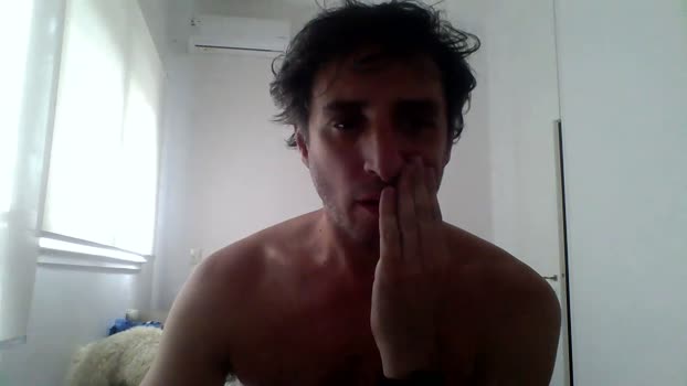Matiasvc37 kissing Webcam SHOW @ Cam4 12-11-2025
